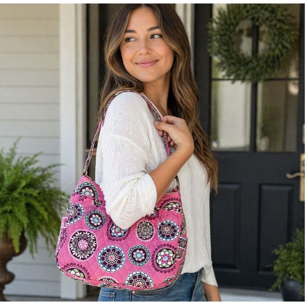 Vera Bradley: Tote Bucket Hand Bag in Cupcakes Pink Pattern/ Reversible